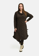 'Brunel' Kleid – Cowl-Neck, seitliche Raffung & Midilänge