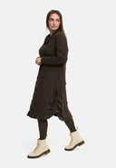 'Brunel' Kleid – Cowl-Neck, seitliche Raffung & Midilänge