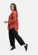 Tunic scaoilte le gearradh céimnithe 'Ferina'