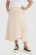 Saia 'Livia' – Linha A, assimétrica e elástica