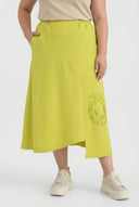 Saia 'Livia' – Linha A, assimétrica e elástica