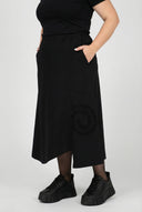 Saia 'Livia' – Linha A, assimétrica e elástica