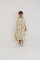 Vestido de alças "Lívia" – arejado, favorece a silhueta e único